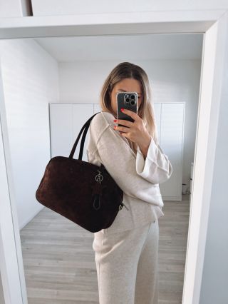 Připravujeme nové barvy oblíbené kabelky BORA😉 Budeme rádi, když nám dáte vědět, o které odstíny máte největší zájem 🫶🏻